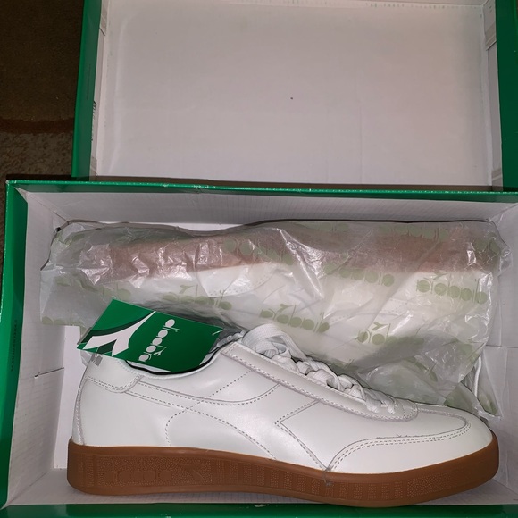 diadora gum sole